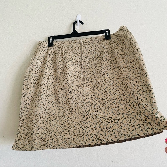 Route 66 Stretch fit woman’s ditzy Floral Skirt size 18 mini earthy side slits - Picture 9 of 11